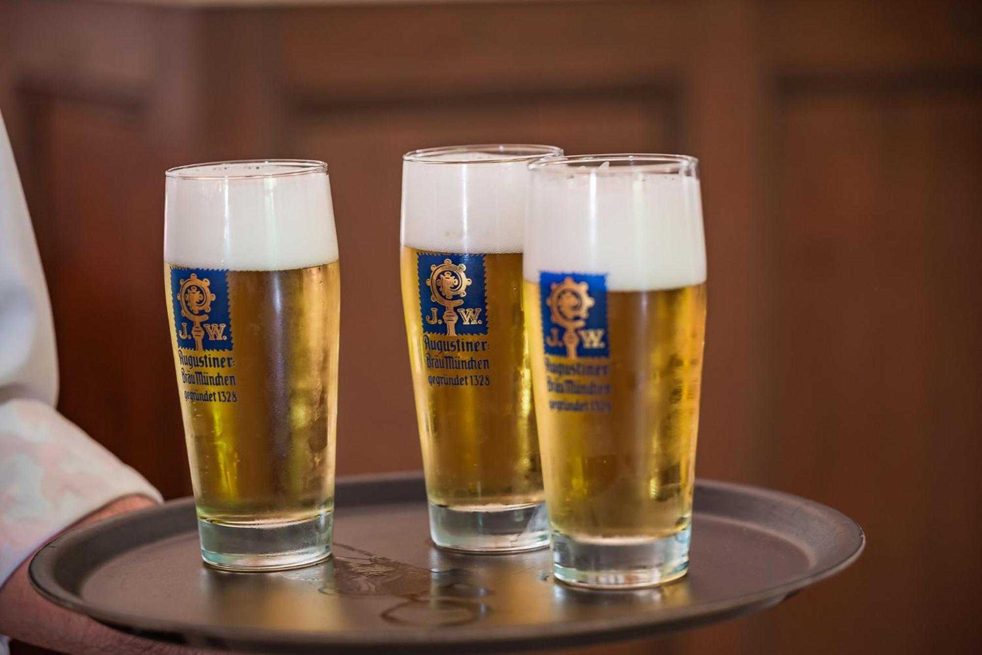 Augustiner Gutshof Menterschwaige * Múnich